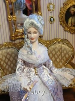 1/12 Porcelin Dolls House Doll