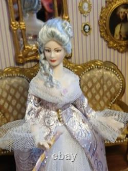 1/12 Porcelin Dolls House Doll