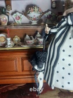 1/12 Porcelin Dolls House Doll