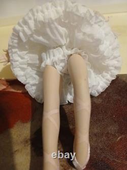 1/12 Porcelin Dolls House Doll