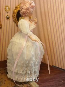 1/12 Porcelin Dolls House Doll