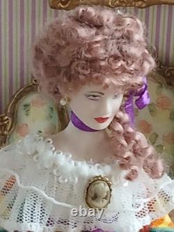 1/12 Porcelin Dolls House Doll