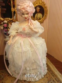 1/12 Porcelin Dolls House Doll