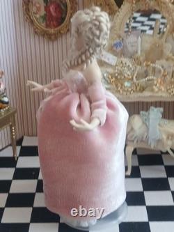 1/12 Porcelin Dolls House Doll. 15cm In Height