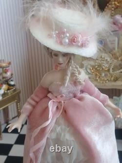 1/12 Porcelin Dolls House Doll. 15cm In Height