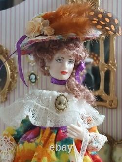 1/12 Porcelin Dolls House Doll
