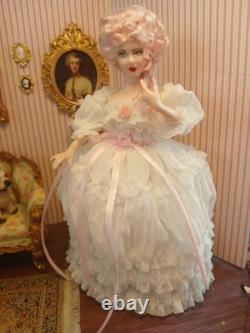 1/12 Porcelin Dolls House Doll