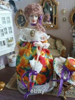 1/12 Porcelin Dolls House Doll