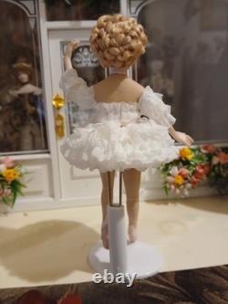 1/12 Porcelin Dolls House Doll