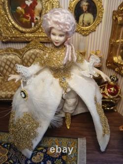 1/12 Porcelin Dolls House Doll. ART. Display? 16cm In Height