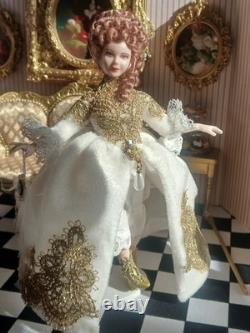 1/12 Porcelin Dolls House Doll. ART. Display? 16cm In Height