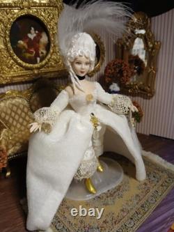 1/12 Porcelin Dolls House Doll. ART. Display? 16cm In Height