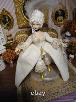 1/12 Porcelin Dolls House Doll. ART. Display? 16cm In Height