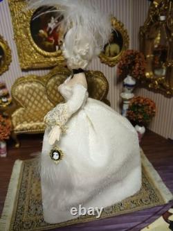 1/12 Porcelin Dolls House Doll. ART. Display? 16cm In Height