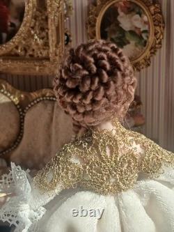 1/12 Porcelin Dolls House Doll. ART. Display? 16cm In Height