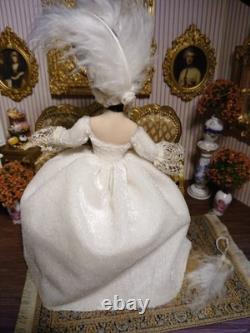 1/12 Porcelin Dolls House Doll. ART. Display? 16cm In Height