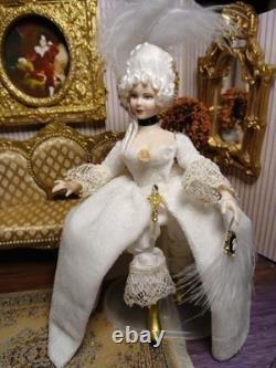 1/12 Porcelin Dolls House Doll. ART. Display? 16cm In Height