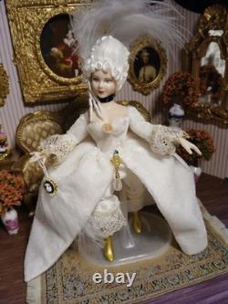 1/12 Porcelin Dolls House Doll. ART. Display? 16cm In Height