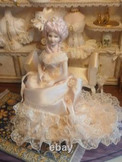 1/12 Porcelin Dolls House Doll. Beautiful