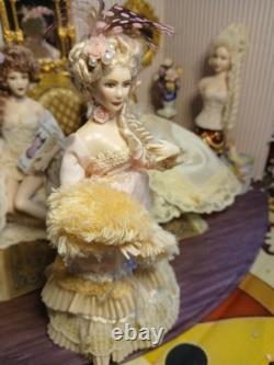 1/12 Porcelin Dolls House Doll! Beautiful