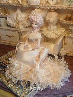 1/12 Porcelin Dolls House Doll. Beautiful