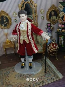 1/12 Porcelin Dolls House Doll. Beautiful. 16cm In Height