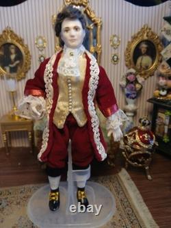 1/12 Porcelin Dolls House Doll. Beautiful. 16cm In Height