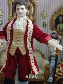 1/12 Porcelin Dolls House Doll. Beautiful. 16cm In Height