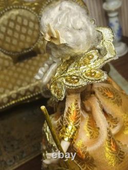 1/12 Porcelin Dolls House Doll! Collar Removable. Beautiful