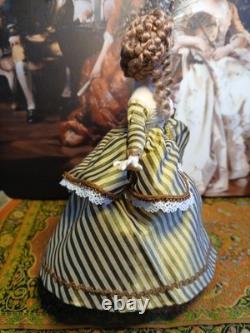 1/12 Porcelin Dolls House Doll Entertainer. 16cm In Height