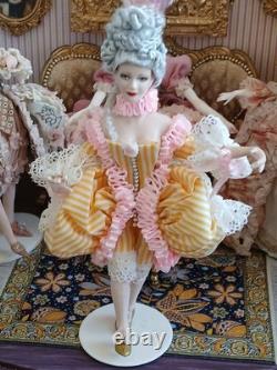1/12 Porcelin Dolls House Doll. Exquisite