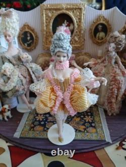 1/12 Porcelin Dolls House Doll. Exquisite