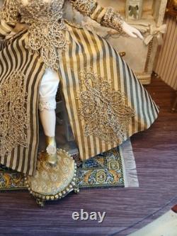 1/12 Porcelin Dolls House Doll. Exquisite. 16cm In Height