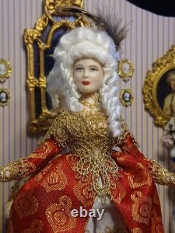 1/12 Porcelin Dolls House Doll. I Combine P&P