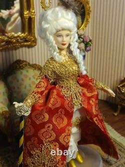 1/12 Porcelin Dolls House Doll. I Combine P&P