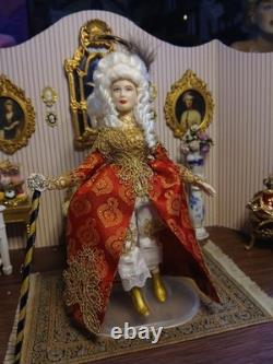 1/12 Porcelin Dolls House Doll. I Combine P&P