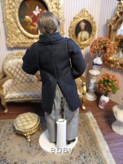 1/12 Porcelin Dolls House Doll. Rare. 15cm In Height 1/12 Porcelin Dolls House Doll. Rare. 15cm In Height