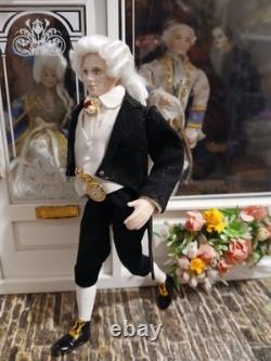 1/12 Porcelin Dolls House Doll. Stunning