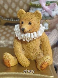 1/12 Porcelin Dolls House Doll's 3 Teddies & Toy Box