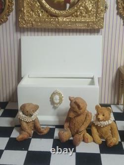 1/12 Porcelin Dolls House Doll's 3 Teddies & Toy Box