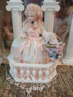 1/12 Porcelin Marie Antoinette Dolls House Doll
