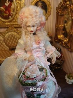 1/12 Porcelin Marie Antoinette Dolls House Doll