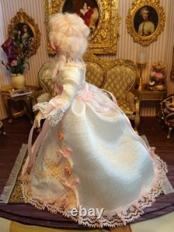 1/12 Porcelin Marie Antoinette Dolls House Doll