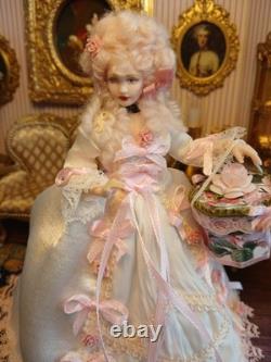 1/12 Porcelin Marie Antoinette Dolls House Doll