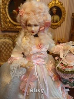 1/12 Porcelin Marie Antoinette Dolls House Doll