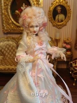 1/12 Porcelin Marie Antoinette Dolls House Doll