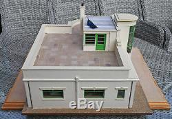 1/24 Scale TOPTOISE Superbly Made ART DECO HOUSE Individual Lights NEVER USED