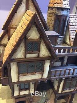 112 Stunning Dolls house