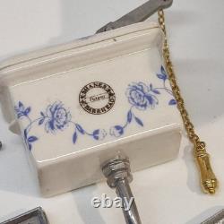 112th scale Dolls House, Bathroom Set by Anne Shepley VS01