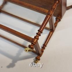 112th scale Dolls House, Collectors Display Table by Glenowen VEF82